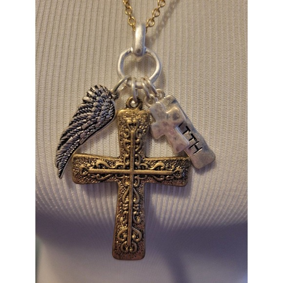 Cross Necklace and earrings set - Picture 4 of 6